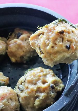 レンジでヘルシー♪豆腐としめじの鶏だんご-レシピのメイン写真