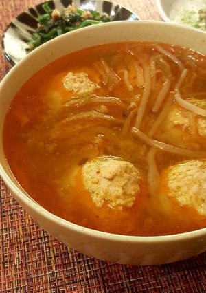 キムチの鶏団子味噌汁。(o^^o)♪-レシピのメイン写真