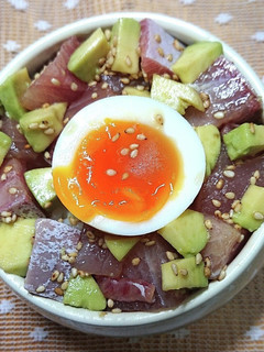 アボカドでかさ増しぶり丼ゆで卵ドーン動画-レシピのメイン写真