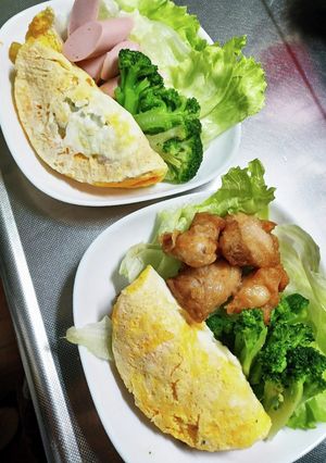 ひき肉と玉ねぎカレー風味のオムレツ。-レシピのメイン写真