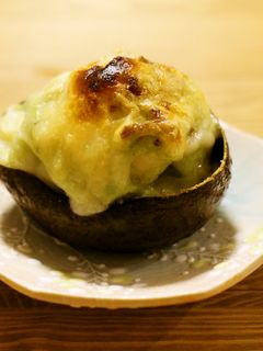 厚切りベーコンとアボカドのマヨチーズ焼き-レシピのメイン写真