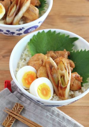 ごはんがすすむ！下仁田ねぎの焼き鳥丼-レシピのメイン写真