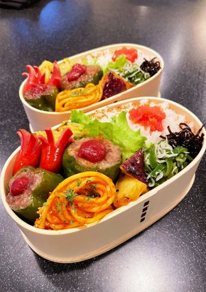 高校生弁当　ピーマンの肉詰めとナポリタン-レシピのメイン写真
