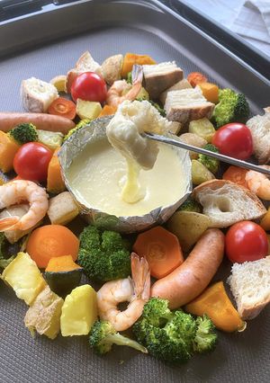 ホットプレートで！簡単チーズフォンデュ-レシピのメイン写真