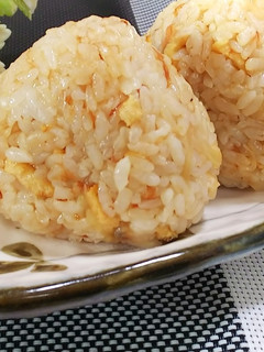 オニオンと香ばし油揚げのおかか おにぎり-レシピのメイン写真