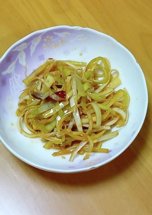 大根の皮でキンピラ！-レシピのメイン写真