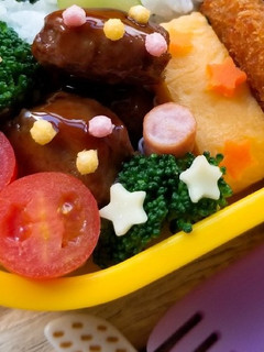 お弁当ミートボールにぶぶあられ-レシピのメイン写真