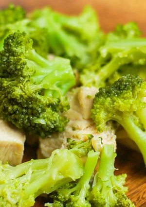 鶏むね肉とブロッコリーの蒸し煮-レシピのメイン写真