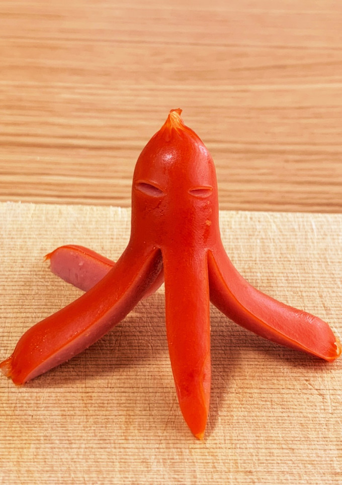 タコっぽいソーセージの飾り切り✨-レシピのメイン写真