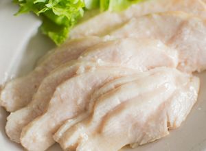 簡単しっとり！鶏胸サラダチキン（鶏ハム）-レシピのメイン写真