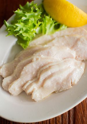 簡単しっとり！鶏胸サラダチキン（鶏ハム）-レシピのメイン写真