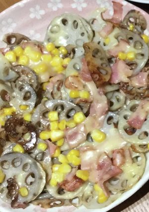 チーズがとろーり!れんこんピザ-レシピのメイン写真