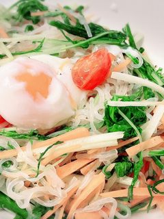 ダイエット焼きそば 白滝野菜たっぷり温玉-レシピのメイン写真