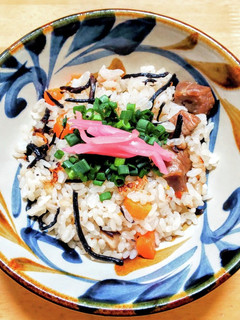 作り置き塩胡椒豚で沖縄風炊き込みご飯-レシピのメイン写真