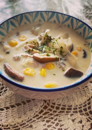 簡単！美味しい！舞茸と椎茸の豆乳スープ-レシピのメイン写真
