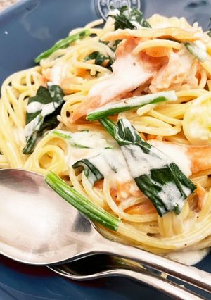 スモークサーモンと法蓮草のクリームパスタ-レシピのメイン写真