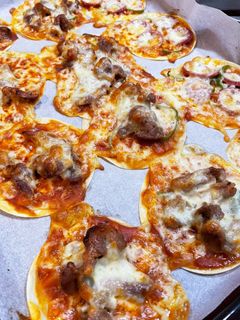 餃子の皮でピザ-レシピのメイン写真