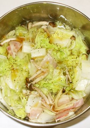 白菜ベーコンスープ♪体の潤いUP簡単薬膳-レシピのメイン写真