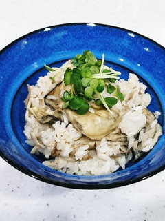 簡単☆炊くだけ♫カキの炊き込みご飯♪-レシピのメイン写真