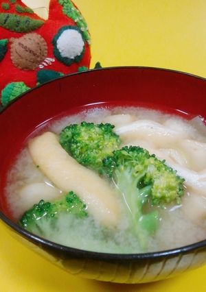 ブロッコリーと油揚げの味噌汁-レシピのメイン写真
