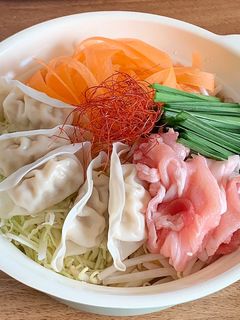 アレンジ無限。.:*☆1人餃子鍋-レシピのメイン写真