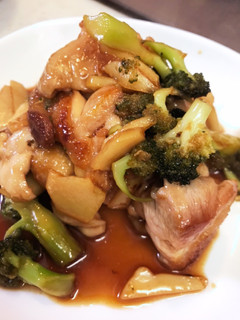 "十勝豚丼のたれ"鶏とブロッコリー炒め-レシピのメイン写真