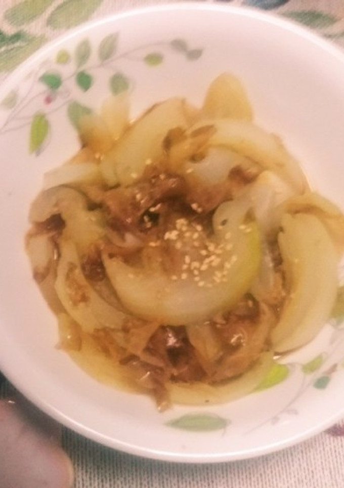 レンジ加熱の玉ねぎの鰹節めんつゆ和え-レシピのメイン写真