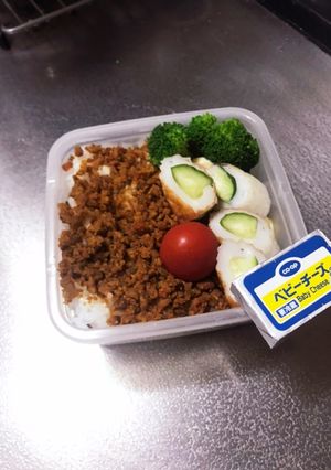 業務スーパーのカレーそぼろ弁当-レシピのメイン写真