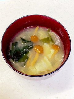 白菜 なめこ 油揚げの味噌汁^^-レシピのメイン写真