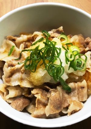 豚バラ肉もさっぱり【おろしポン酢豚丼】-レシピのメイン写真