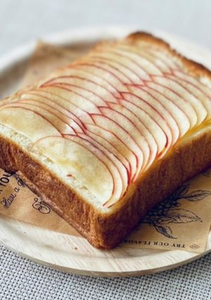 りんごのトースト*メープルバター-レシピのメイン写真