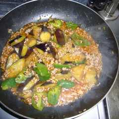 รูปของ ナスとひき肉の炒め物