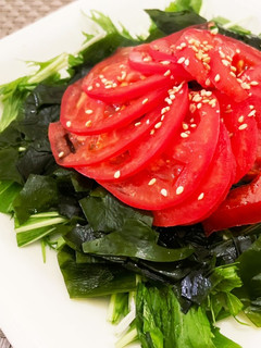 トマトとわかめと水菜のサラダ-レシピのメイン写真