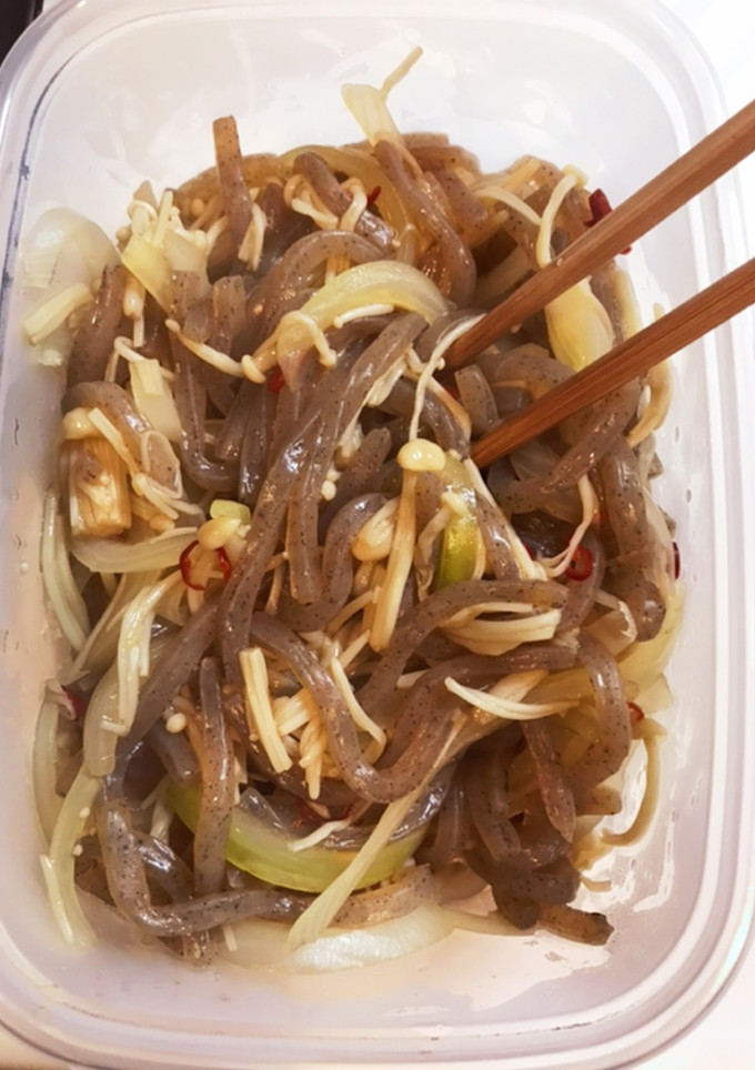 えのき蒟蒻玉ねぎ炒め-レシピのメイン写真