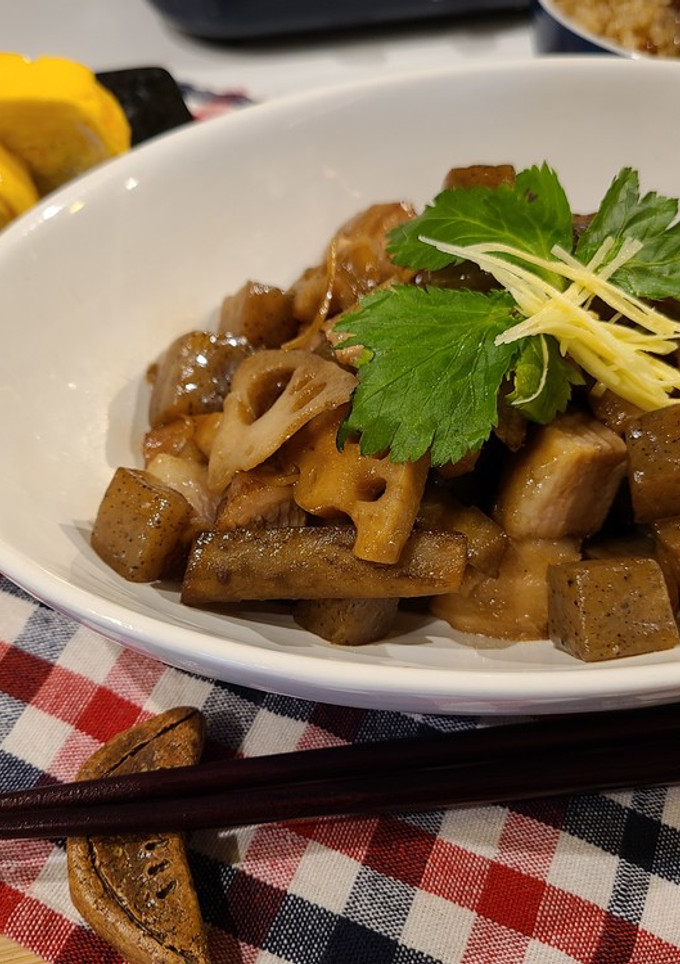 とんとろチャーシューとれんこんの煮物-レシピのメイン写真
