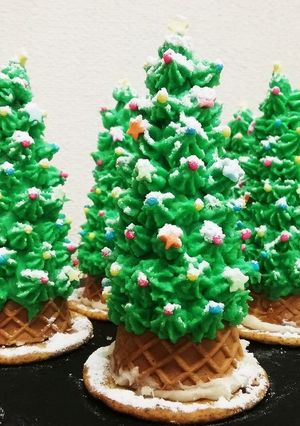 アイスクリームコーンdeクリスマスツリー-レシピのメイン写真