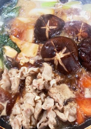 フライパンで煮込むしみしみすき焼き-レシピのメイン写真
