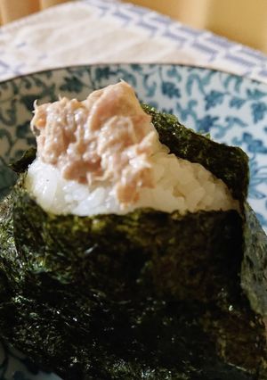 美味しくてほっこり☆ツナマヨおにぎり-レシピのメイン写真