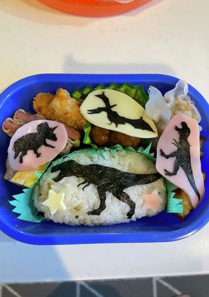 恐竜　お弁当　キャラ弁-レシピのメイン写真