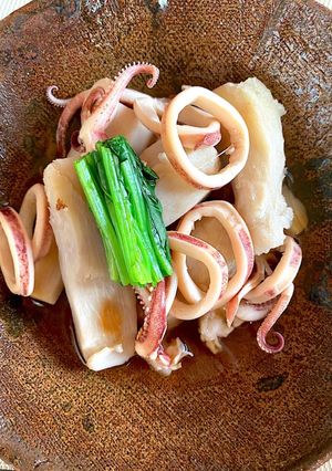 あご出汁でサッパリ　海老芋とイカ煮-レシピのメイン写真