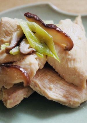 鶏胸肉・長ねぎ・椎茸の塩麹 レンジ蒸し!-レシピのメイン写真