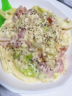簡単ベーコンレタスの生クリームパスタ-レシピのメイン写真