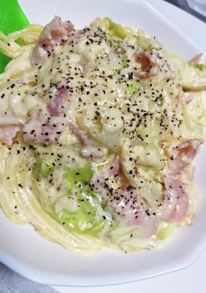 簡単ベーコンレタスの生クリームパスタ-レシピのメイン写真