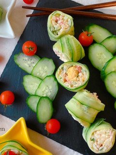 ロシア料理!ごはんサラダのきゅうり巻き-レシピのメイン写真
