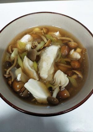 深夜にうえじにしそうなときのなめこ汁-レシピのメイン写真