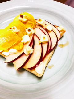 りんごと柿のチーズトースト-レシピのメイン写真