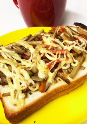 昨日のおかず乗っけトースト-レシピのメイン写真