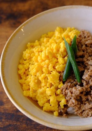 ふっわふわ！つゆだく鶏そぼろと煎り卵-レシピのメイン写真