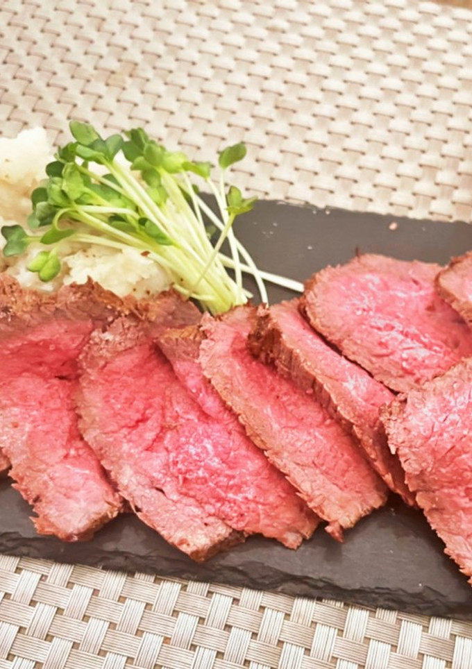 外国産でもしっとり柔らか♡ローストビーフ-レシピのメイン写真