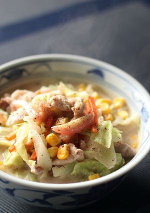 丸亀製麺の期間限定！ちゃんぽんうどん♪-レシピのメイン写真